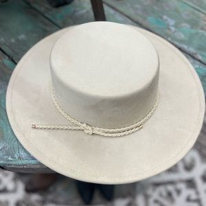 Fedora Wide Brin Hat cream color! No Floppy Brim